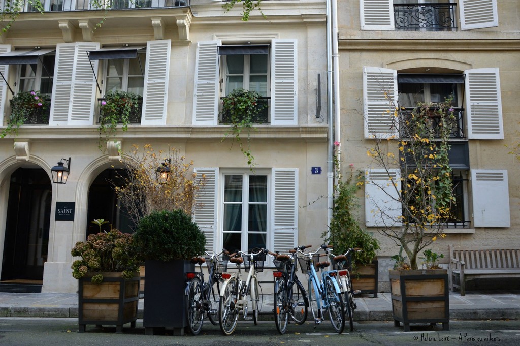 Parisian little street by parisouailleurs