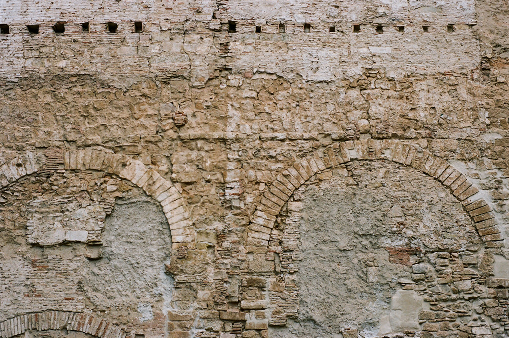 Roman Aqueduct by jborrases
