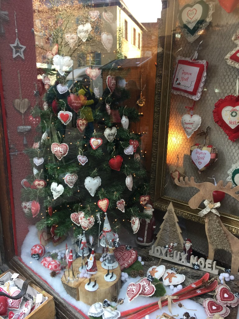 Christmas hearts tree by cocobella