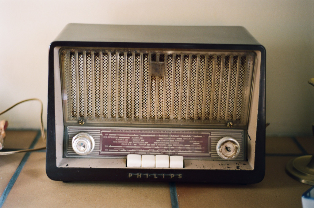 Vintage radio by jborrases
