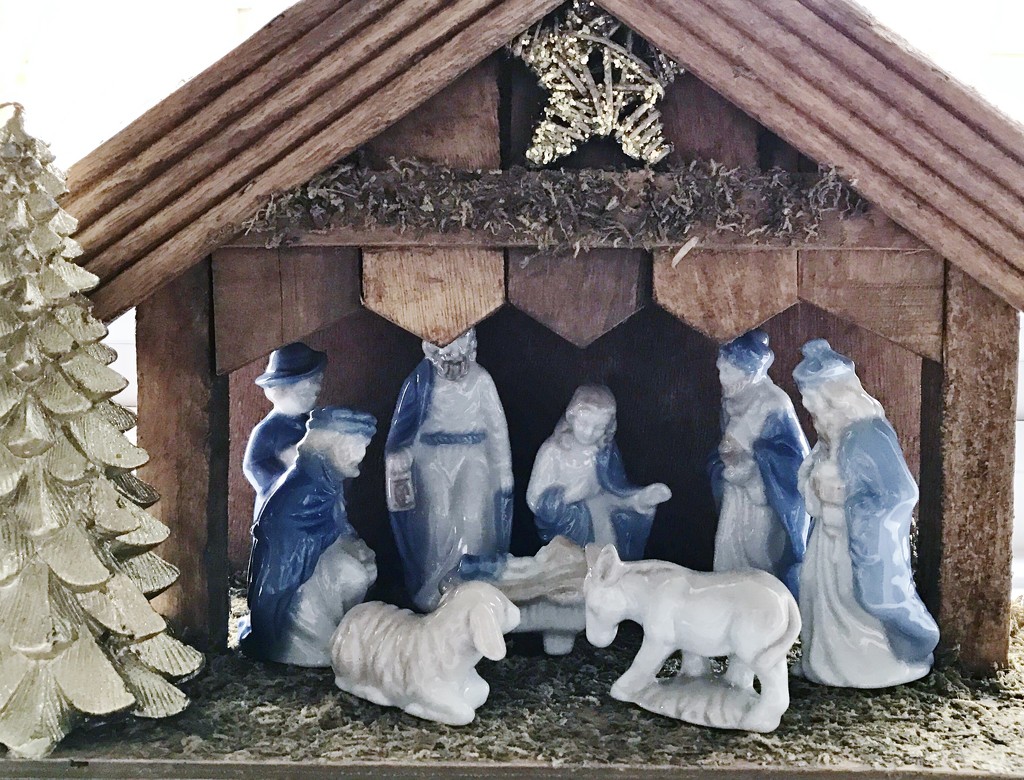 Away in a manger...... by anne2013