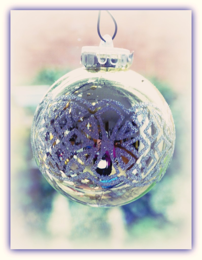 Christmas Bauble by beryl