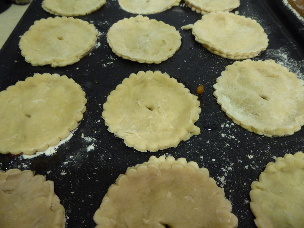Baking Mince Pies! by cmp