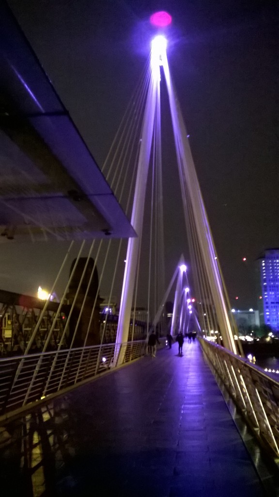 11th dec 2015 - Waterloo footbridge by valpetersen