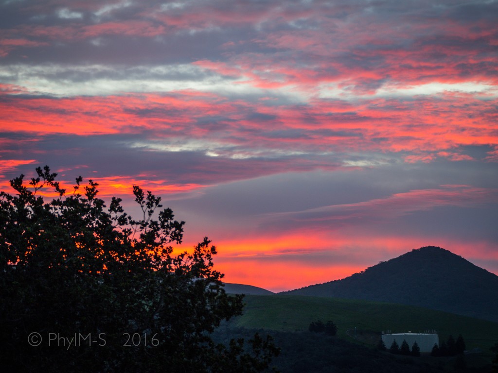 Red Sky at Dawn by elatedpixie