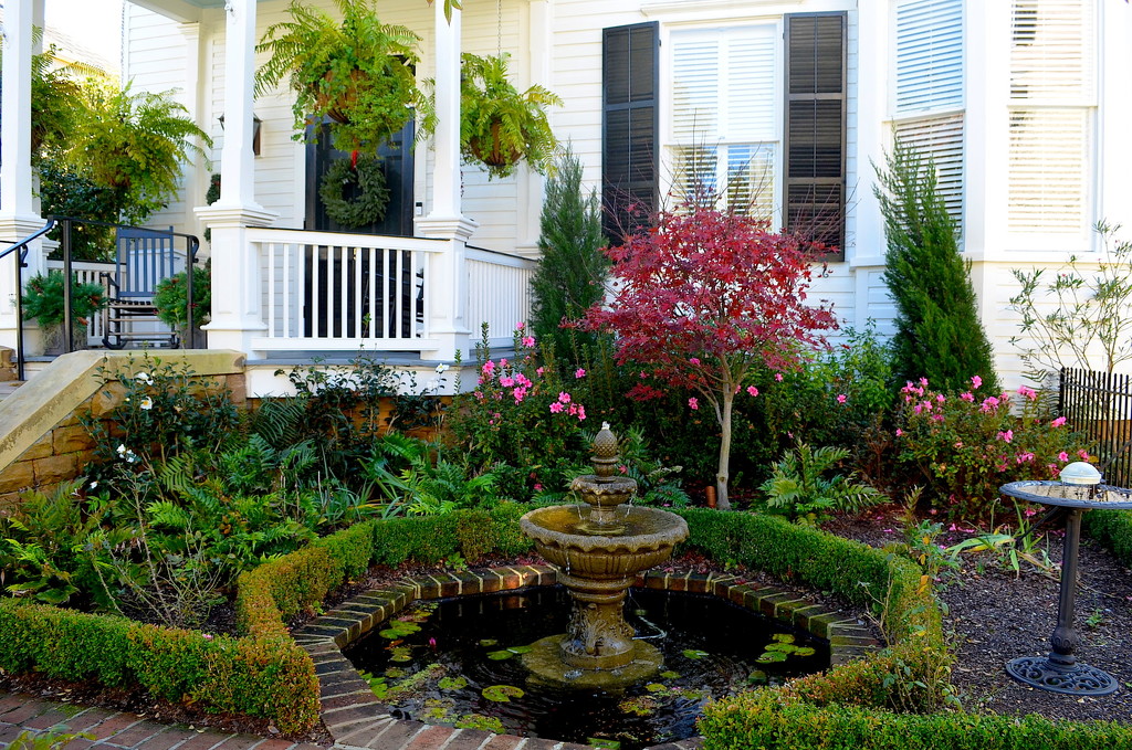 Gardens, Historic District, Charleston, SC by congaree