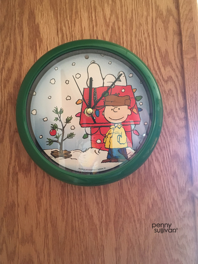 1223_180 Snoopy Time by pennyrae