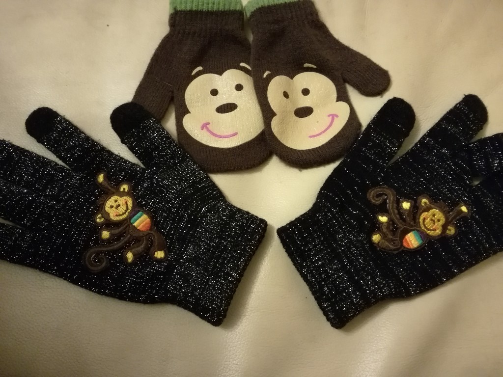 Monkey gloves by plainjaneandnononsense