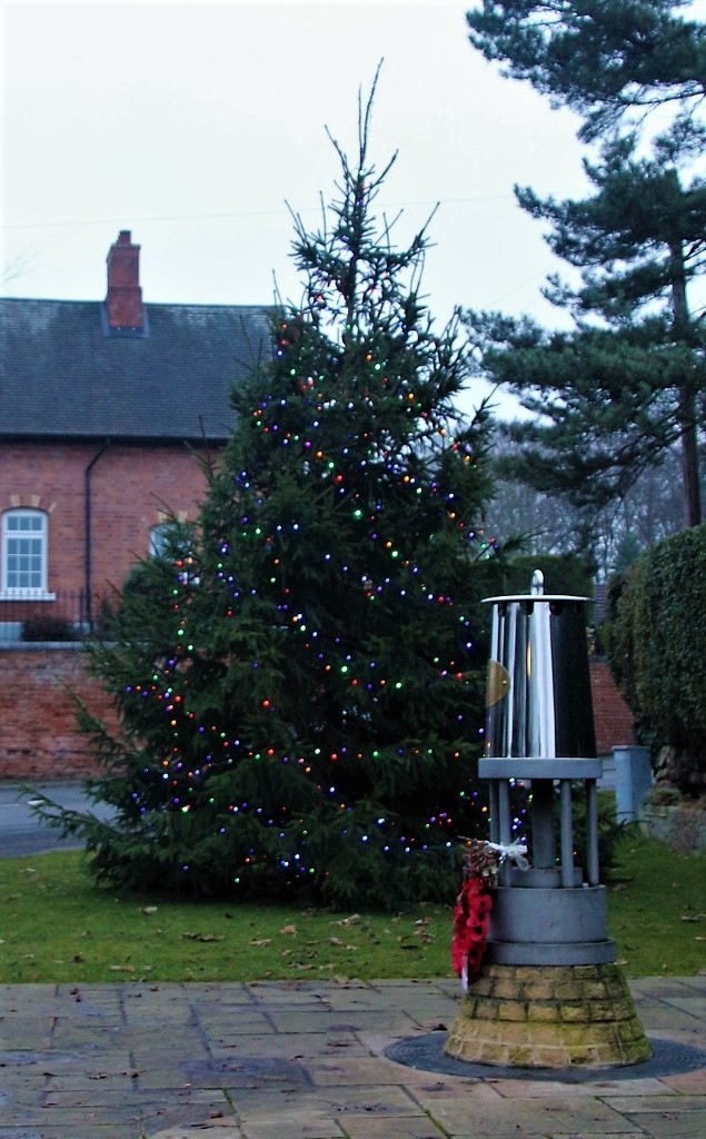 Gedling Miners Memorial and Christmas Tree by oldjosh