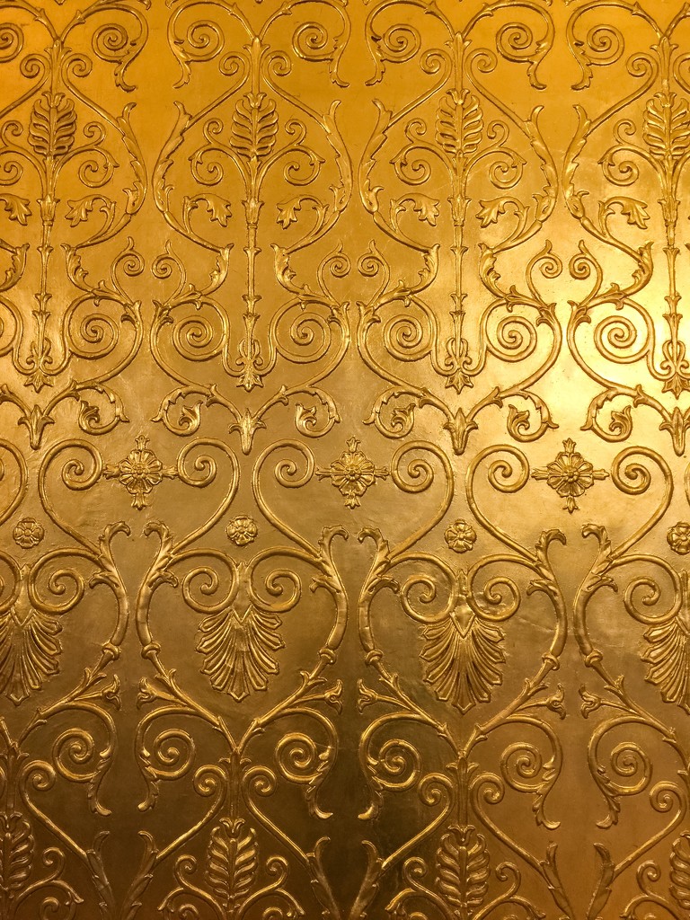 Golden wallpaper  by cocobella