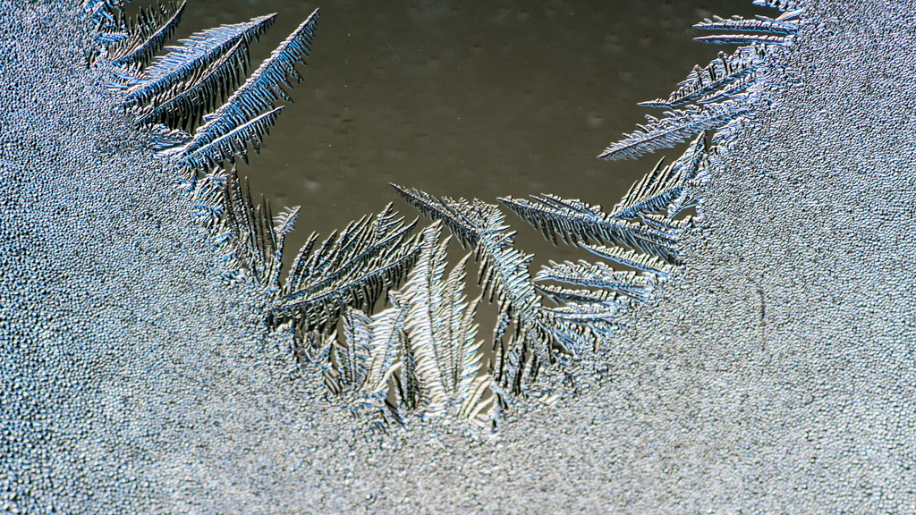 Ice Crystals Wide by rminer
