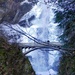 Multnomah Falls, partly frozen by teiko