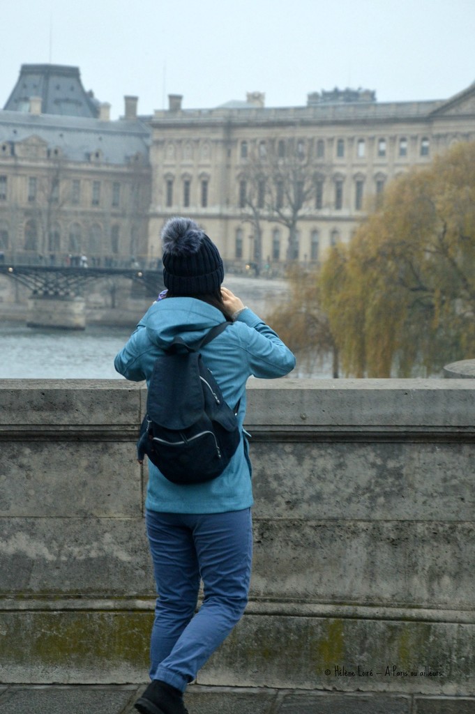 Photographing le Louvre by parisouailleurs
