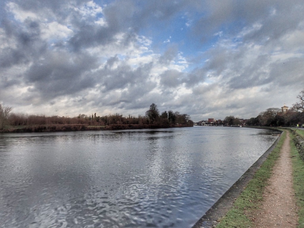 The River Thames by mattjcuk