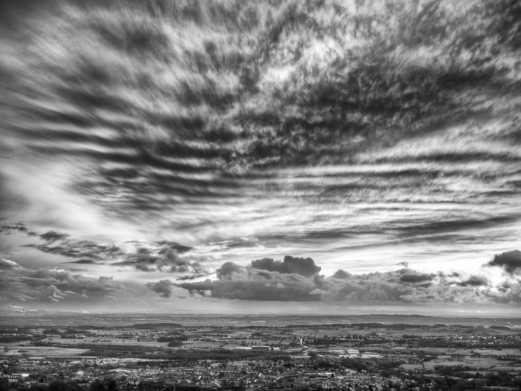 Mackerel sky. by gamelee