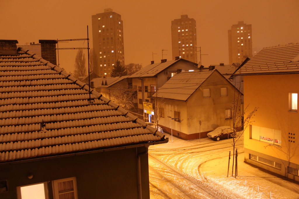 Snow is falling, all around us...la...la...la... by cherrymartina