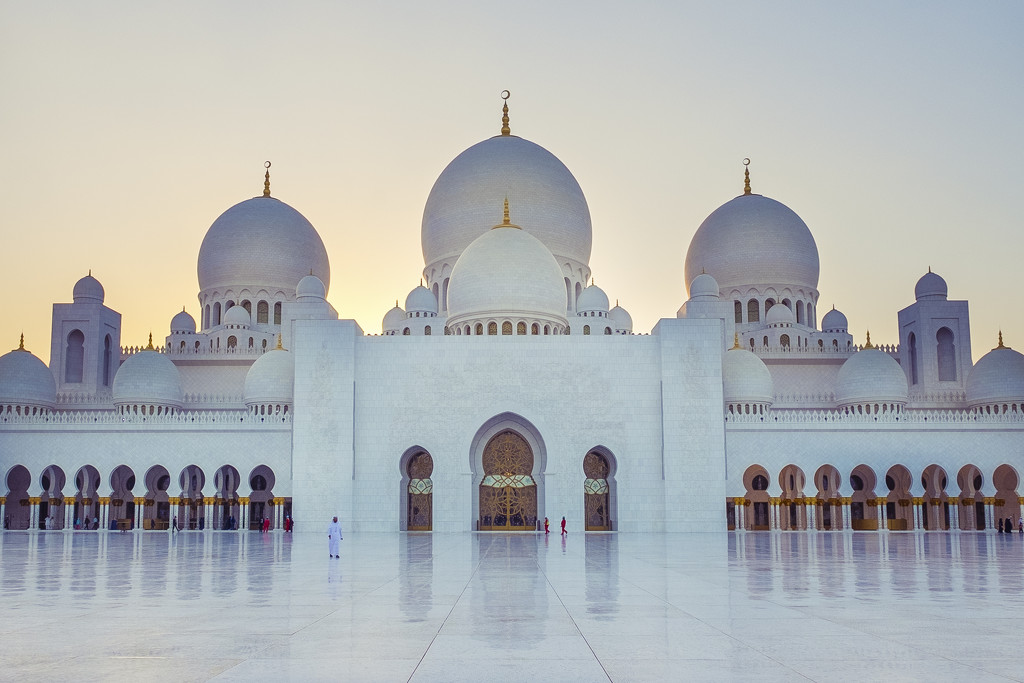 Day 017, Year 5 - Sundown At The Abu Dhabi Grand Mosque by stevecameras