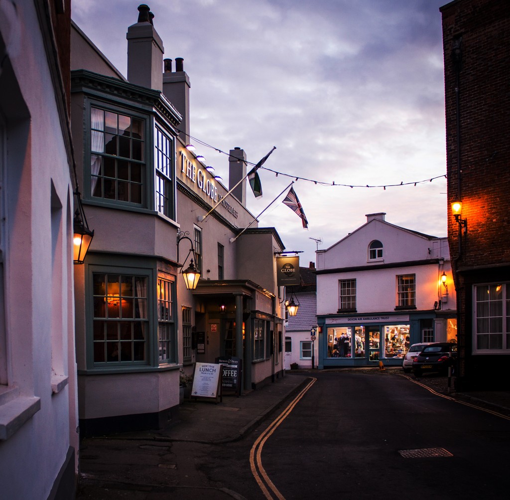 An evening out in Topsham.  by swillinbillyflynn