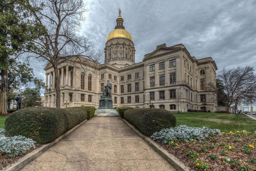 Georgia's Capitol by taffy