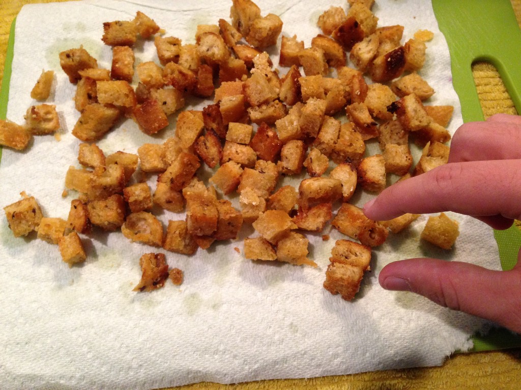making homemade croutons  by wiesnerbeth
