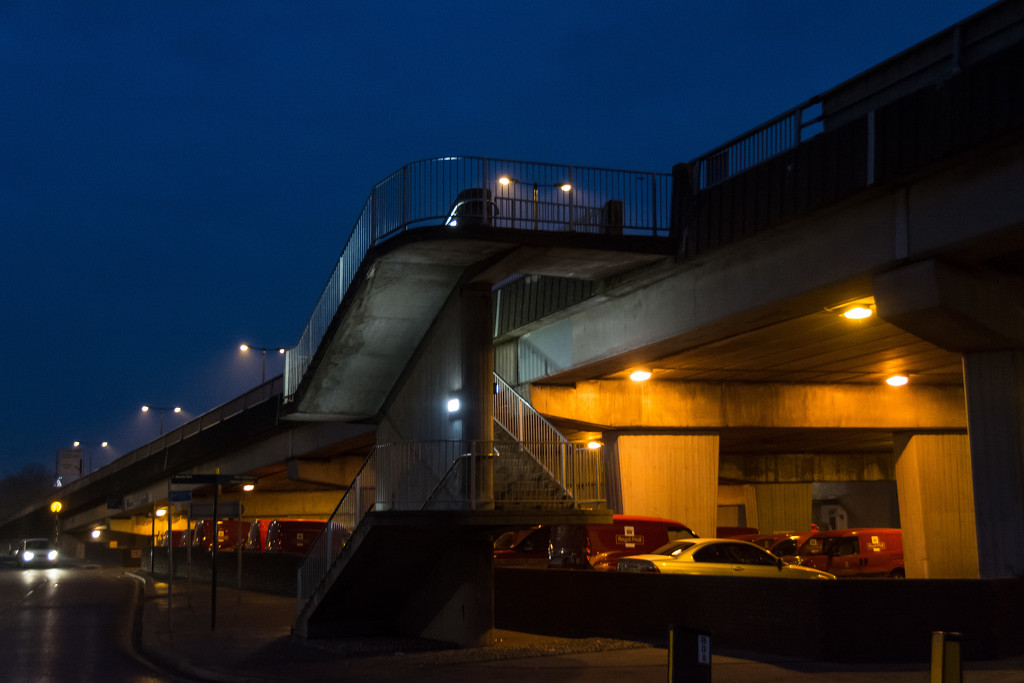 Croydon by night: the flyover by rumpelstiltskin