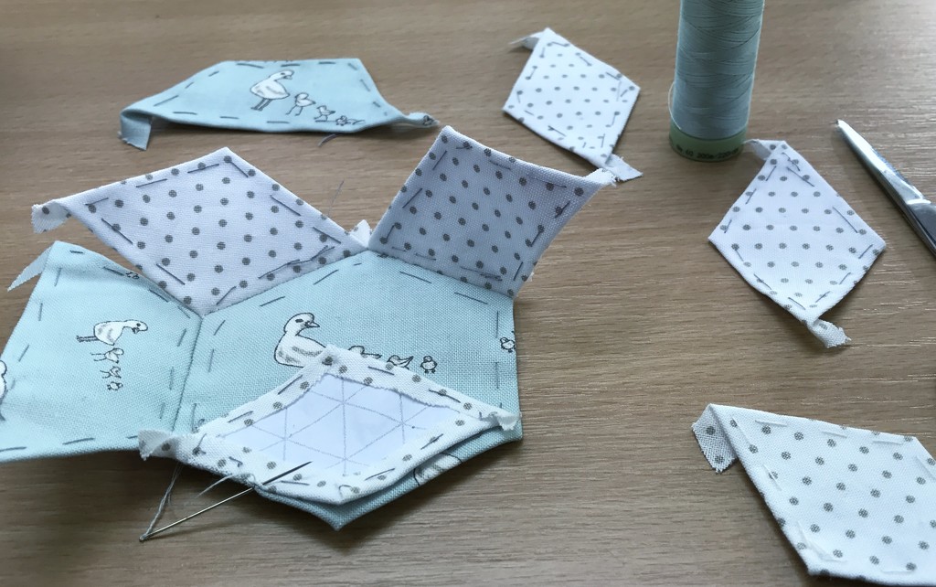Hand piecing.... by anne2013