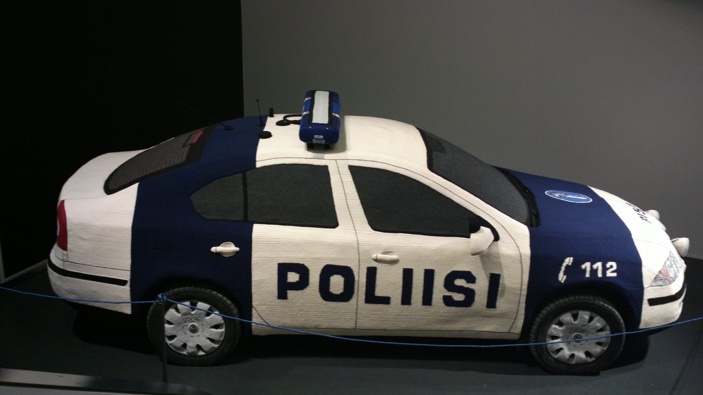 Crocheted police car (real size) by annelis