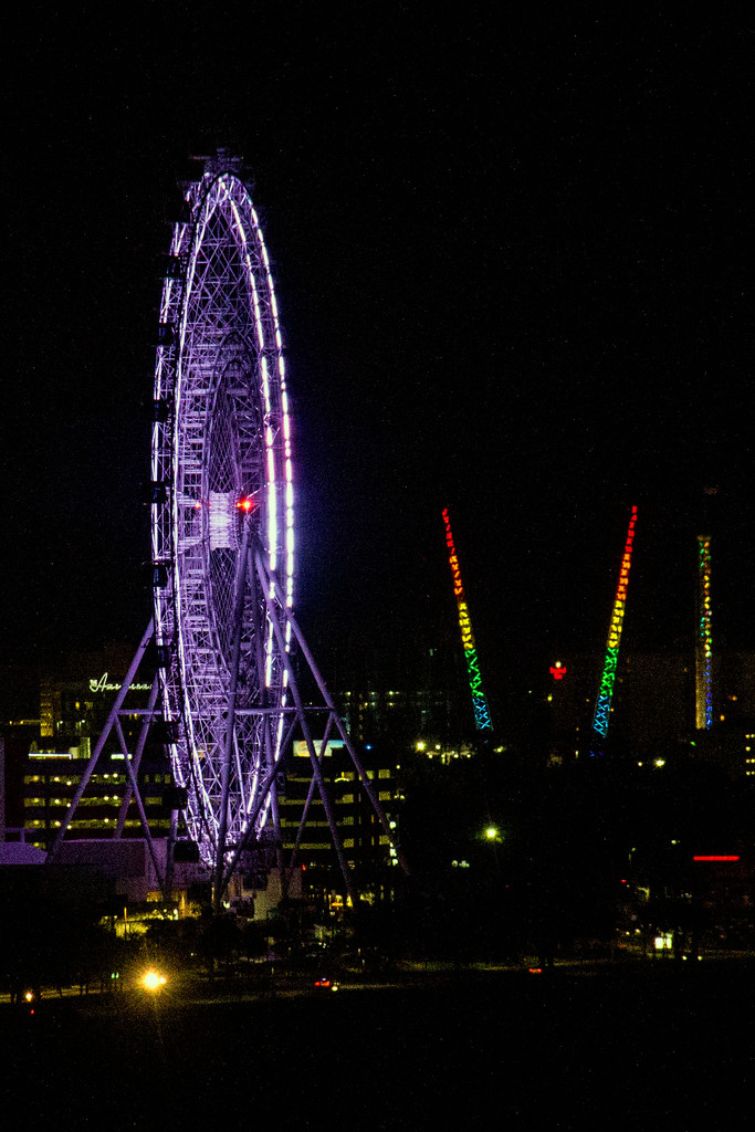 Ferris Wheel at Night by jaybutterfield