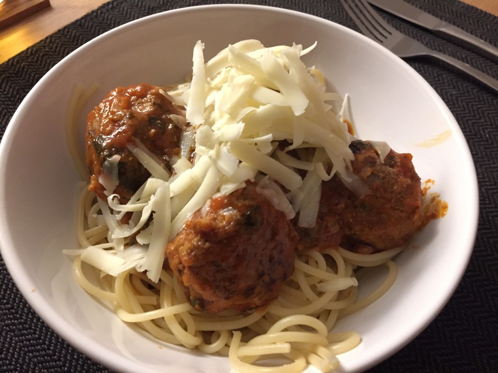 #3 Spaghetti and Meatballs by bilbaroo