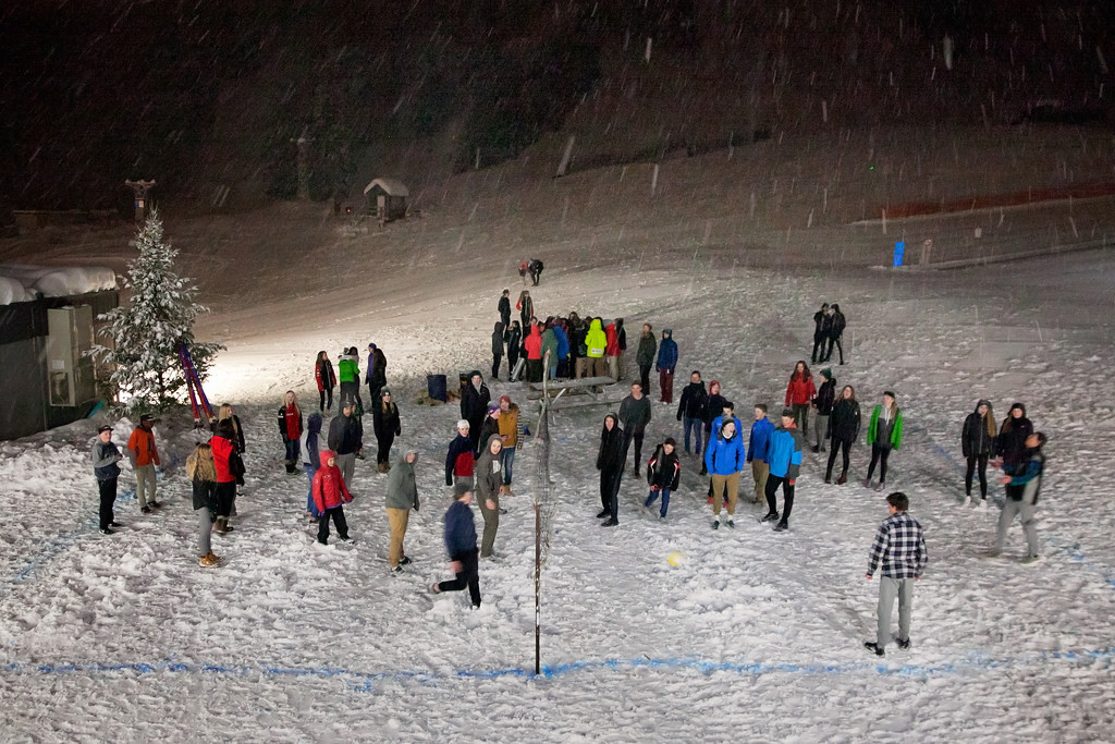 Snow volleyball by kiwichick
