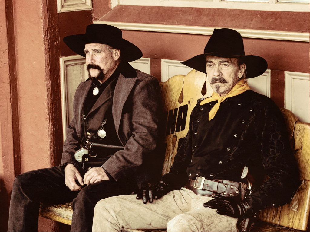 Gunfighters by stray_shooter