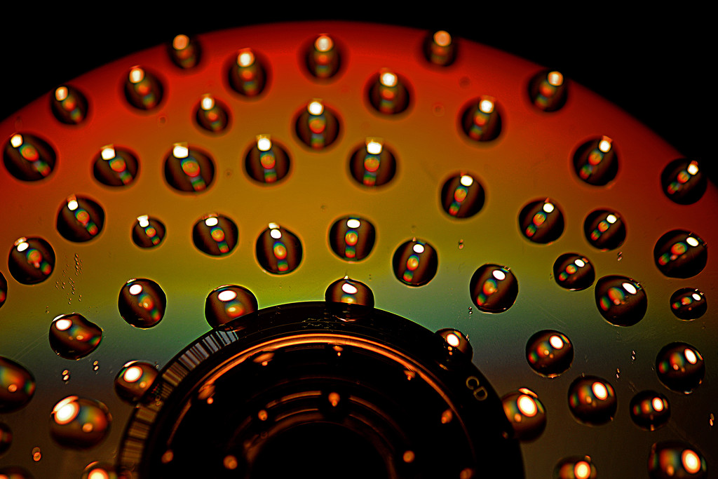 Droplets on a cd! by fayefaye