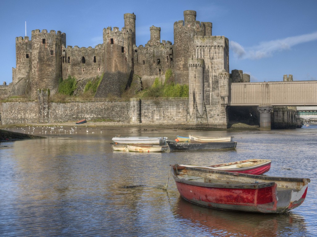 Conwy Castle. by gamelee