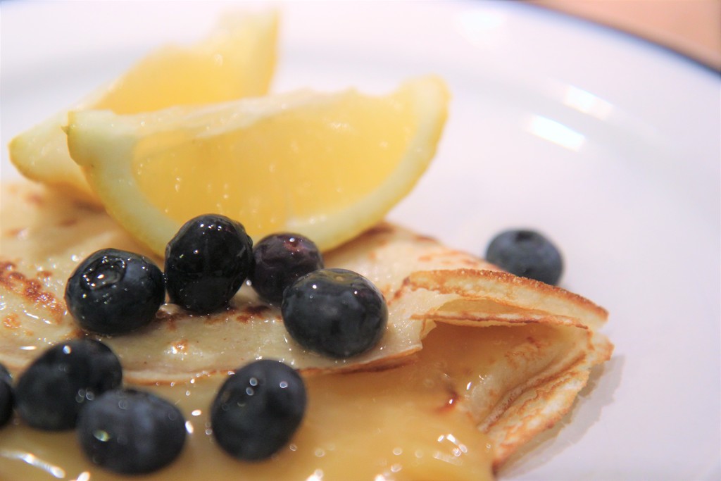 Lemon Curd & Blueberry Pancakes by cookingkaren