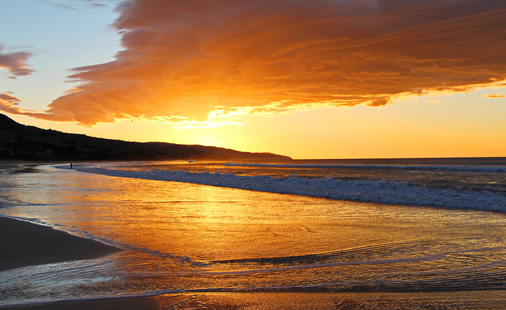 Sunrise, Apollo Bay by terryliv