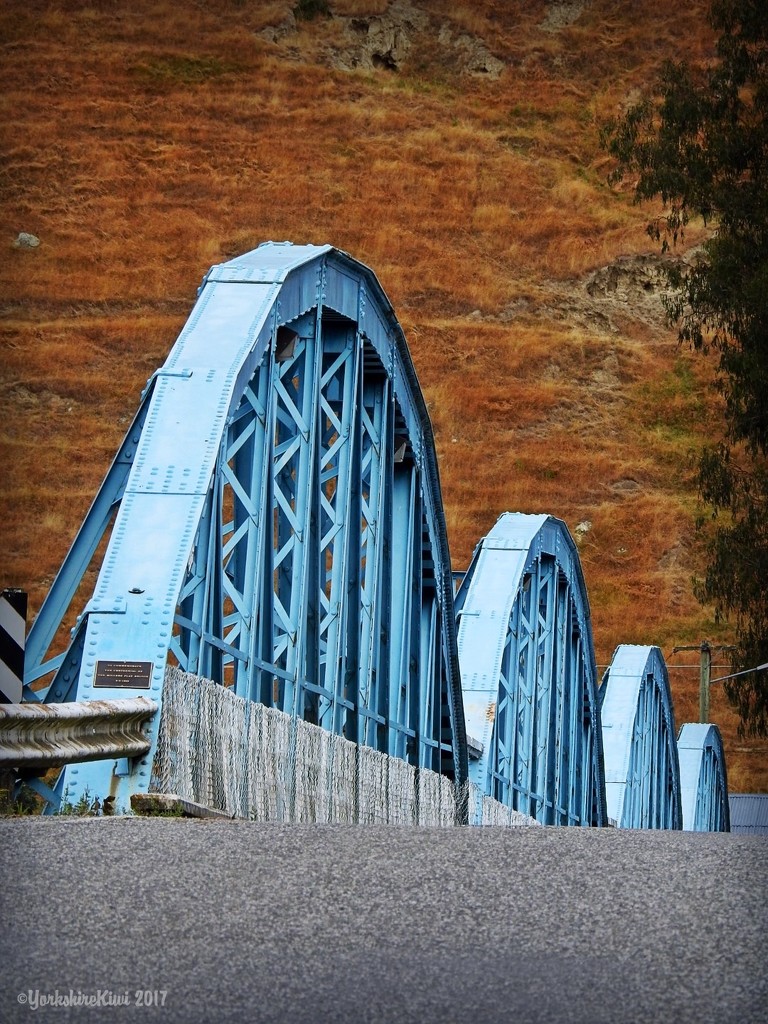 Millers Flat Bridge by yorkshirekiwi