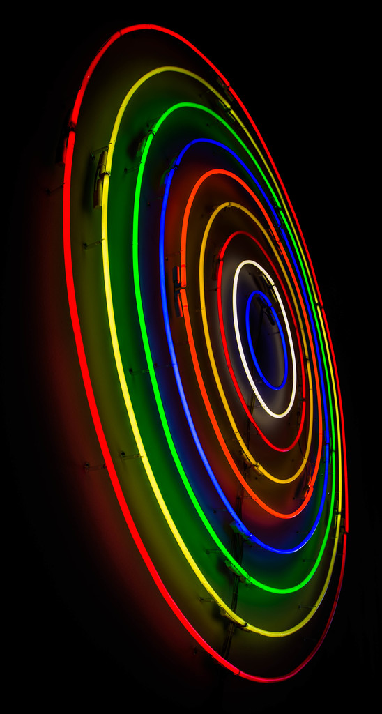 Glowing Circles by jyokota