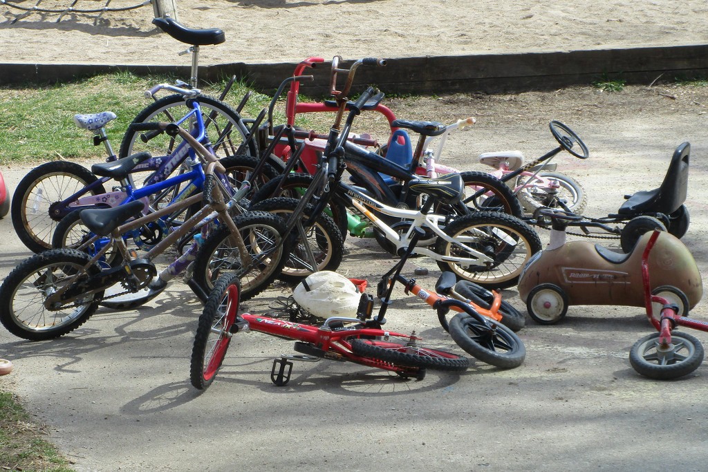 A herd of bikes by tunia