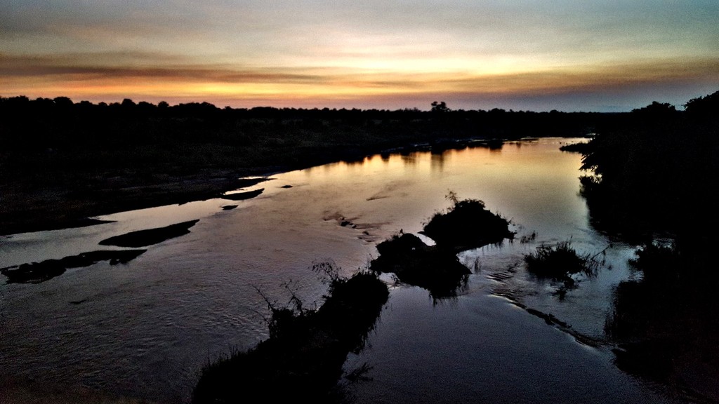 Groot Letaba River at Sunrise by eleanor