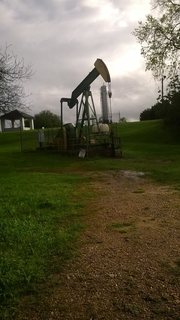 pumpjack by blueberry1222