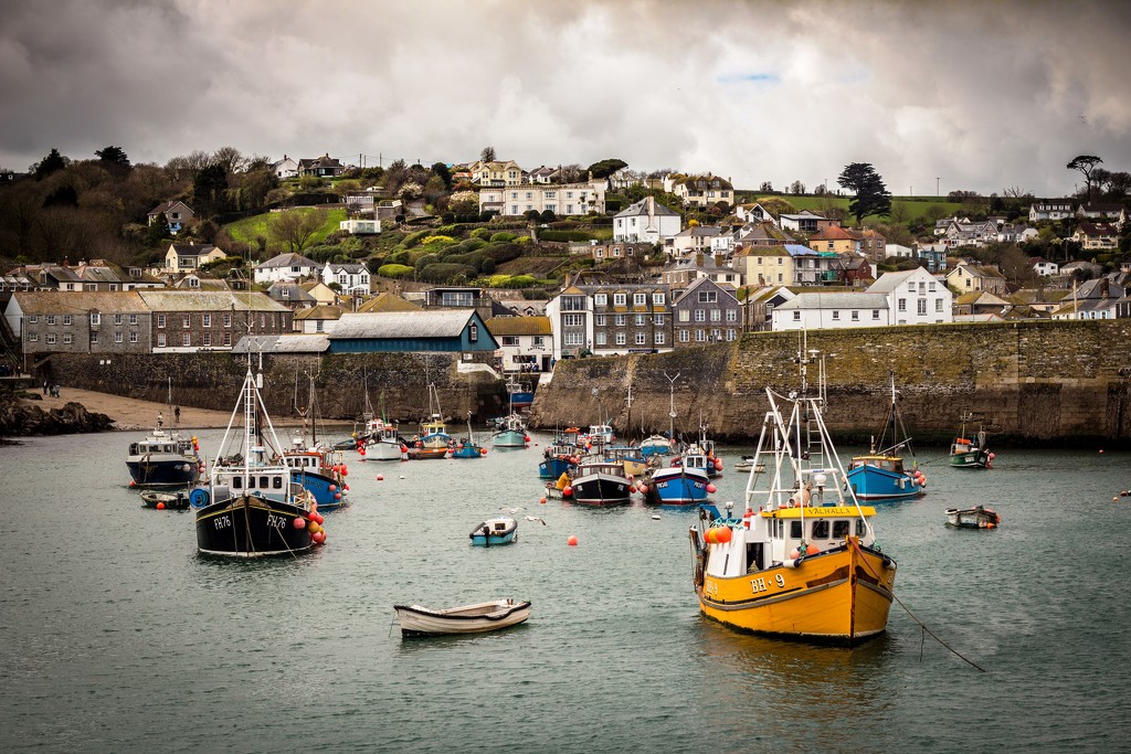 Mevagissey outer harbour #2 by swillinbillyflynn