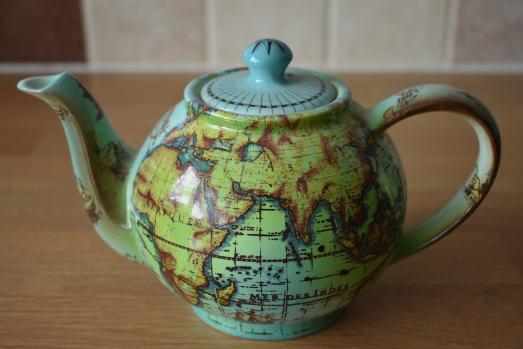 Teapot by gillian1912