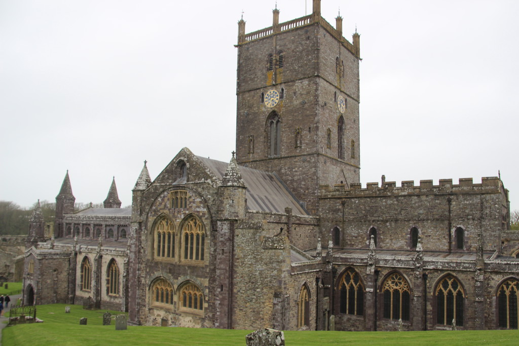 St Davids Cathedral by mariadarby