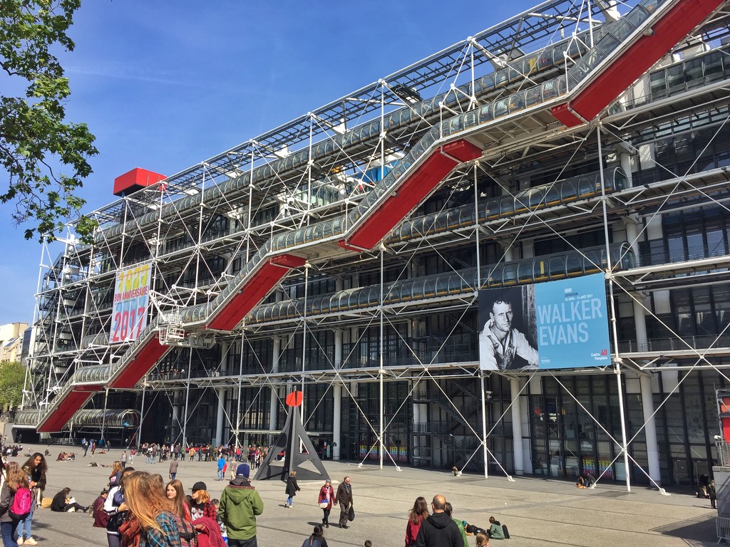 Centre Pompidou.  by cocobella