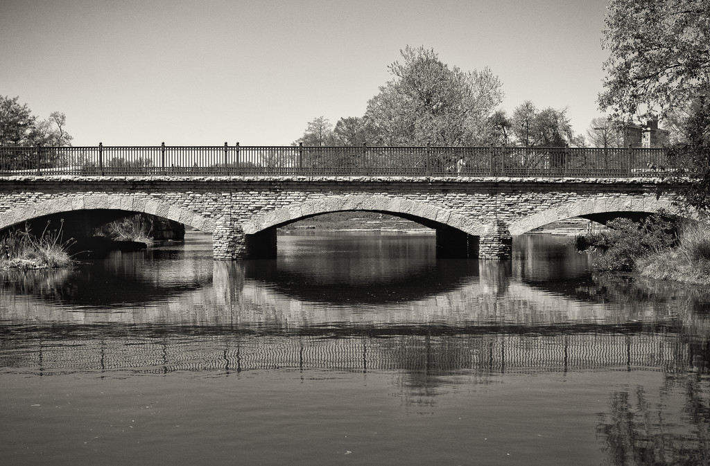 Triple Arches by rosiekerr