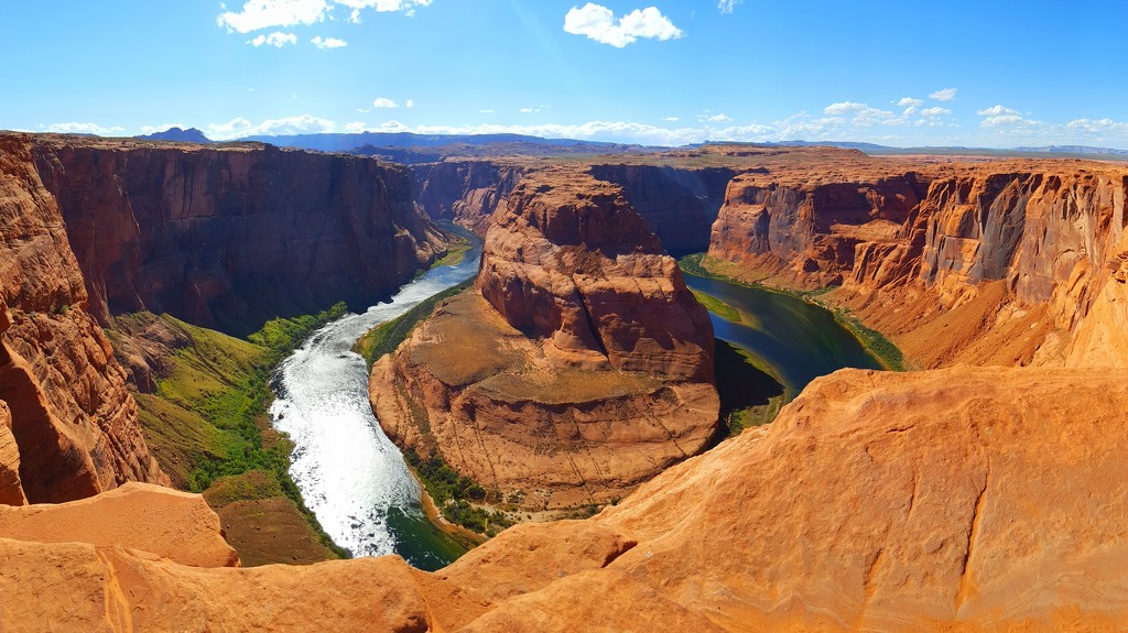 Horseshoe bend by carrieoakey