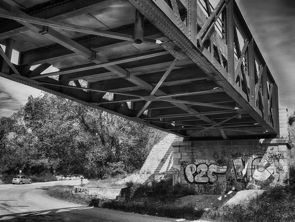 The bridge at Brouilla by laroque