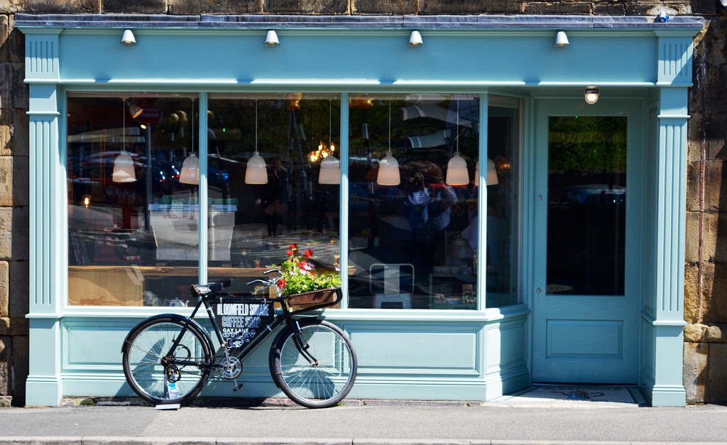 Parked up. by mambo