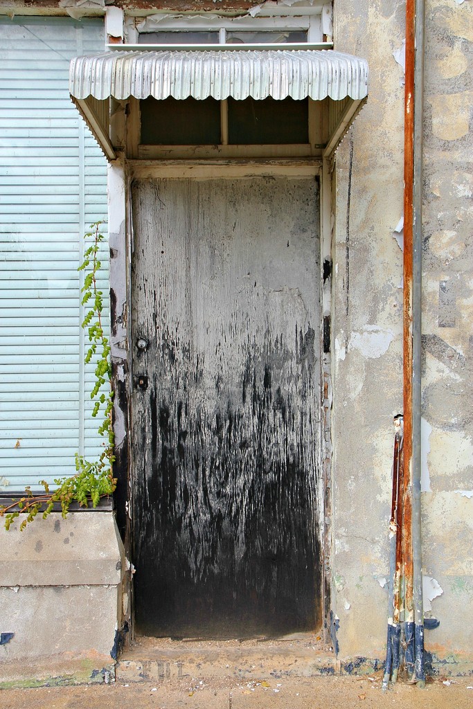 Burnt door by leggzy