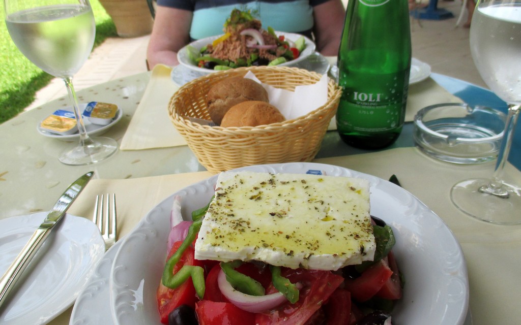 Corfu Lunch by g3xbm